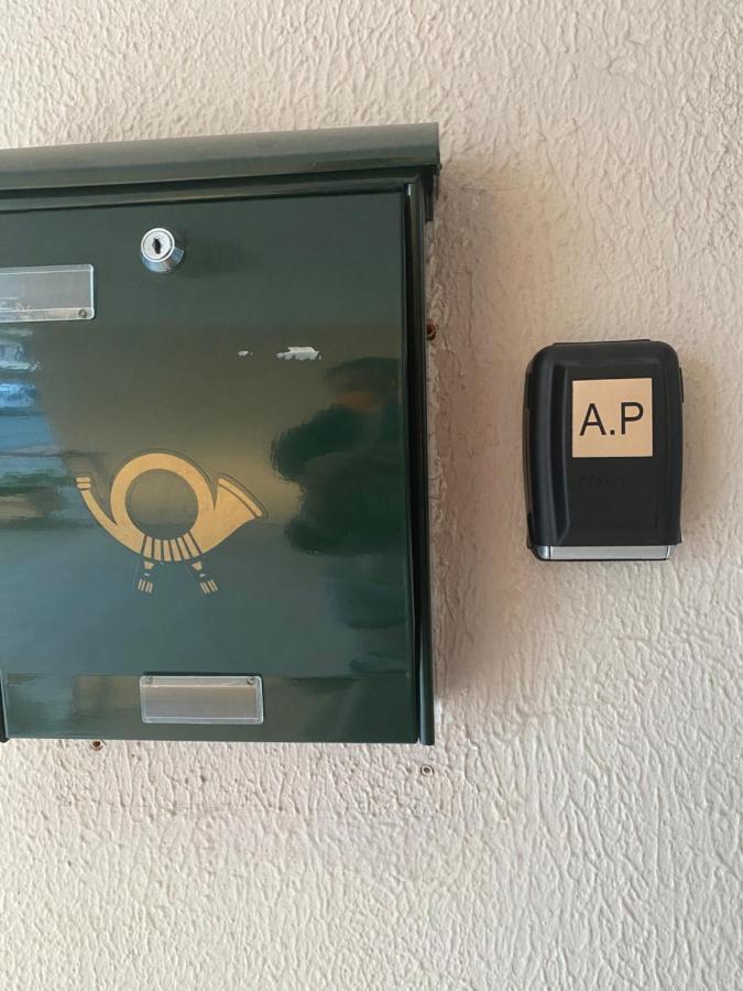 A.P Seaside Apartment Artemida  Bagian luar foto